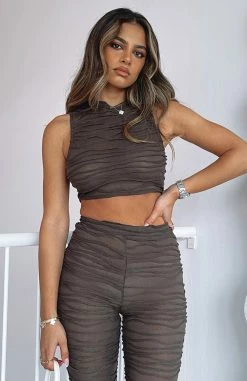 Pushing Through Crop Chocolate 11 Pushing Through Crop Chocolate -Outlet The Lounge Vibe Store ITS SETTLED PANTS PUSHING THROUGH 13.04.22 02