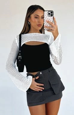 Keep On Walking Knit Bolero White -Outlet The Lounge Vibe Store KEEP ON WALKING KNIT BOLERO 11.07.23 02