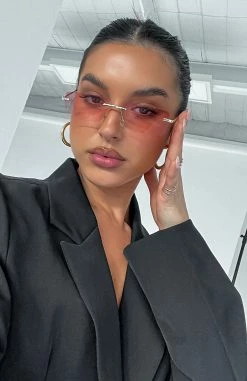 Mia Sunglasses Pink Fade -Outlet The Lounge Vibe Store MIA SUNGLASSES09.08.22 05