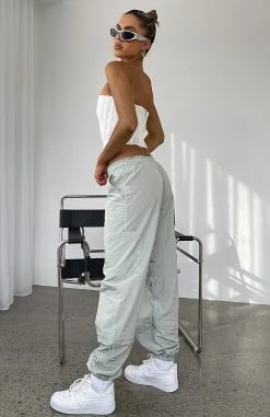 Never Blend In Pants Light Grey -Outlet The Lounge Vibe Store NEVER BLEND IN 12.07.22 01