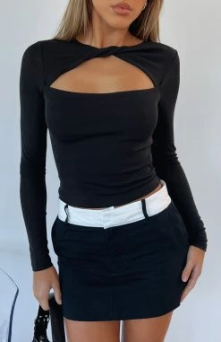Never Miss Long Sleeve Top Black 9 Never Miss Long Sleeve Top Black -Outlet The Lounge Vibe Store NEVER MISS LS TOP 20.06.23 04