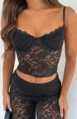 Lovers Lane Top Black 9 Lovers Lane Top Black -Outlet The Lounge Vibe Store NEW ERA PANTS LOVERS LANE TOP 08 08 23 05