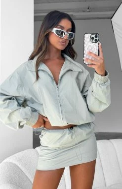 Off Duty Jacket Sage 14 Off Duty Jacket Sage -Outlet The Lounge Vibe Store ON MY MIND SKIRT OFF DUTY JACKET 17.01.23 04