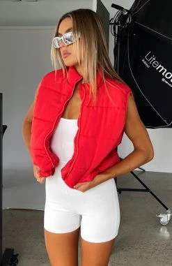 Outside The Lines Puffer Vest Red -Outlet The Lounge Vibe Store OUTSIDE THE LINES PUFFER JACKET280323 01