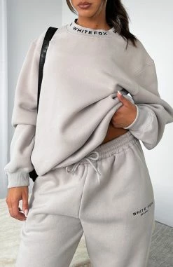 Put It On Repeat Oversized Sweater Lunar -Outlet The Lounge Vibe Store PUT IT ON REPEAT SWEAT 14.02.23 003