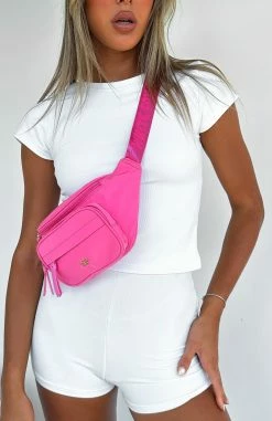 Sammy Belt Bag Hot Pink -Outlet The Lounge Vibe Store SAMMY BELT BAG 07.02.23 009