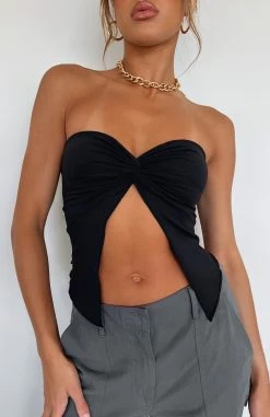 She's A Day Dreamer Crop Black 10 She's A Day Dreamer Crop Black -Outlet The Lounge Vibe Store SHE S A DAY DREAM TOP 211222 06