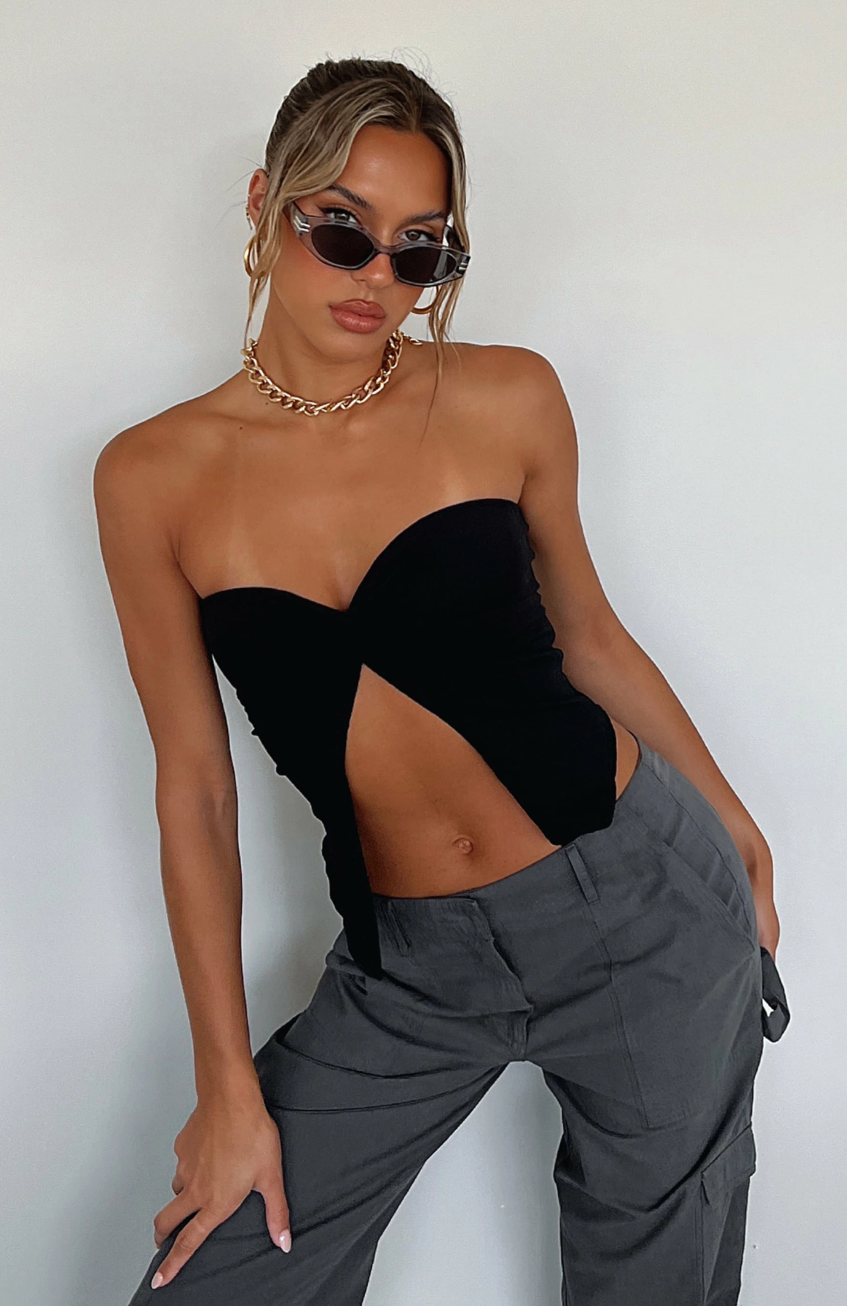 She's A Day Dreamer Crop Black 6 She's A Day Dreamer Crop Black - Image 6