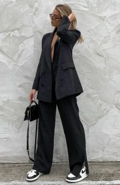 Chain Reaction Oversized Blazer Black -Outlet The Lounge Vibe Store Sophie 91f05175 3d7b 4a25 addf d5e34c9bff23