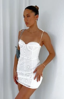 Unconditional Love Mini Dress White -Outlet The Lounge Vibe Store UNCONDITIONAL LOVE MINI DRESS 26.04.23 07 1