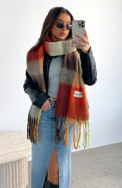 Winter Warmth Oversized Scarf Rust 9 Winter Warmth Oversized Scarf Rust -Outlet The Lounge Vibe Store WINTER WARMTH OVERSIZED SCARF7.06.23 04