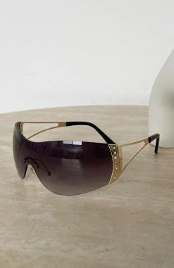 Zoey Sunglasses Black -Outlet The Lounge Vibe Store ZOEY SUNGLASSES 7.06.23 08