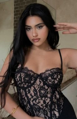 Dreamy Moments Lace Bustier Black