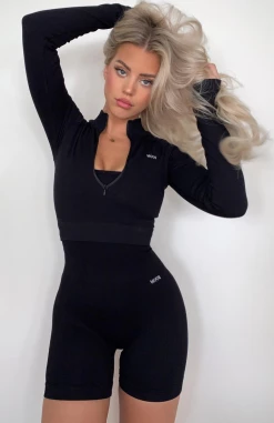 Seamless Long Sleeve Sports Crop Black -Outlet The Lounge Vibe Store image 3 181509a4 c817 4bde 92d4 06bb9038cac2
