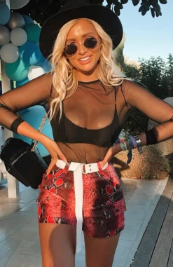 Executive Crop Black -Outlet The Lounge Vibe Store screen shot 2019 04 154 at 9.10.19 am 1