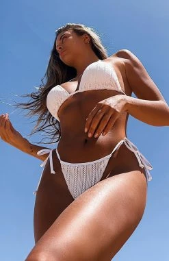 Paradise Found Bikini Top White 15 Paradise Found Bikini Top White -Outlet The Lounge Vibe Store sxcscs 0585edcb 3c5b 4707 a1c1 3066ed124cb7